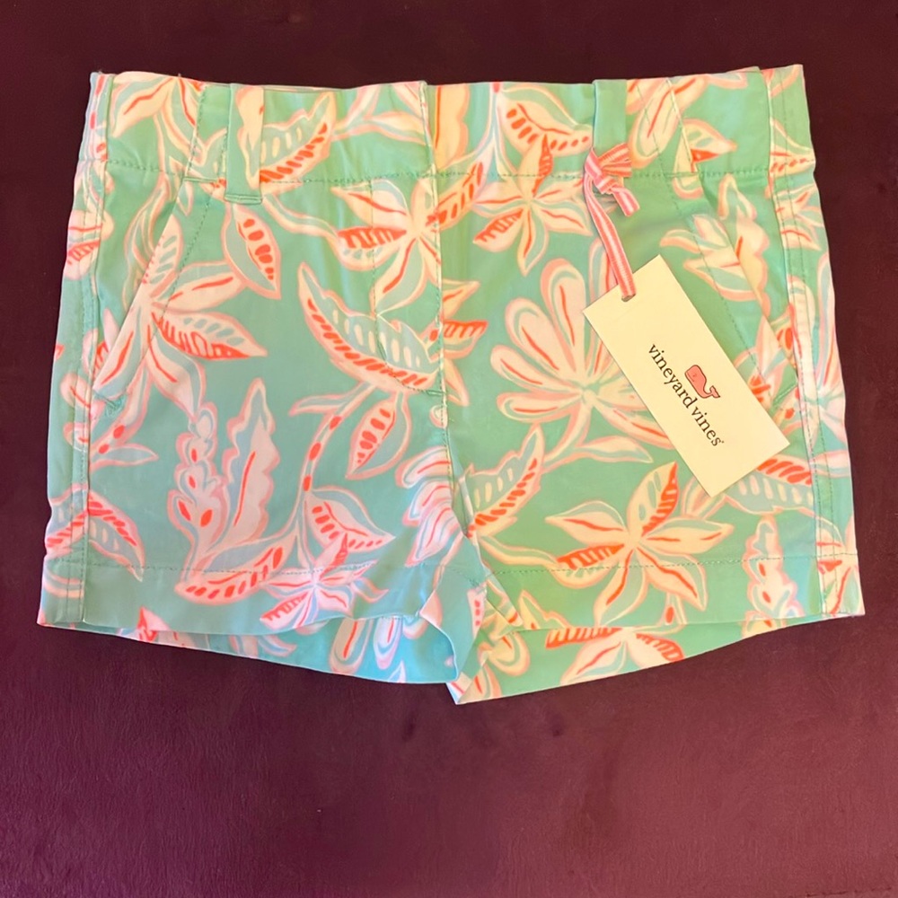 Vineyard vines, size 5 girls shorts